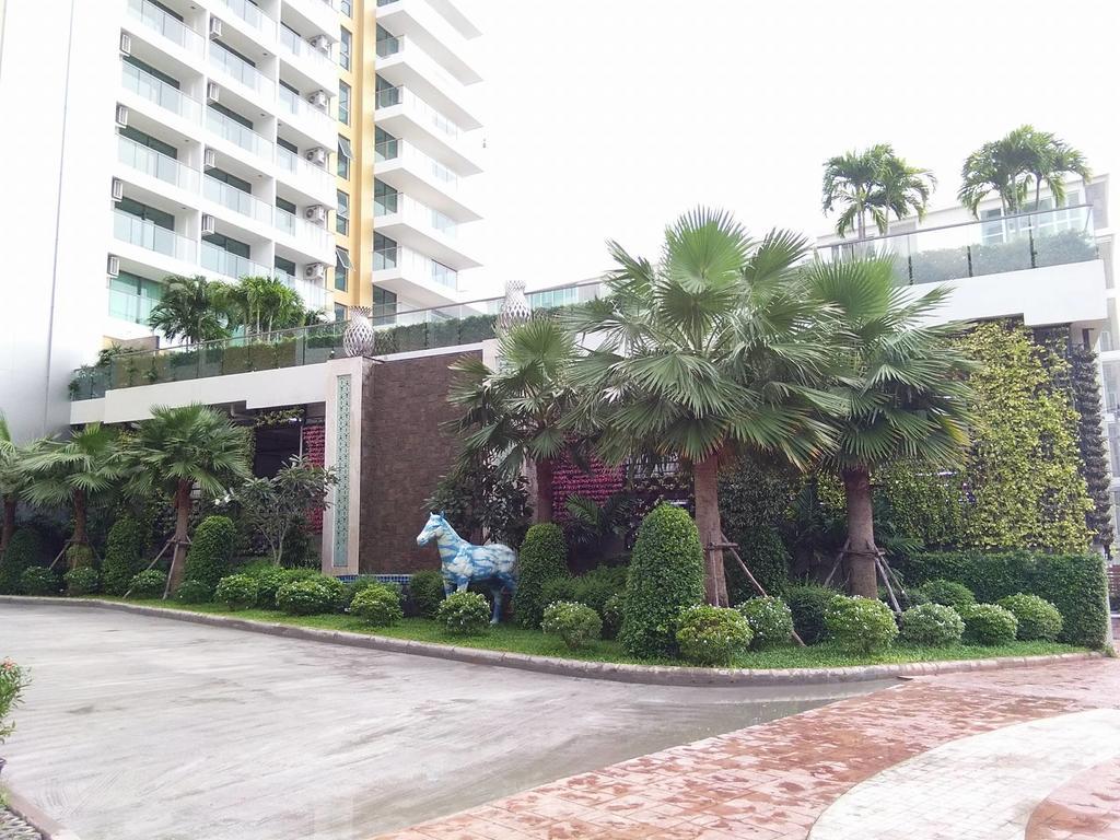 Peak Tower In Phatumnak Pattaya Luaran gambar