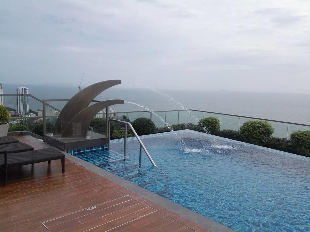 Peak Tower In Phatumnak Pattaya Luaran gambar